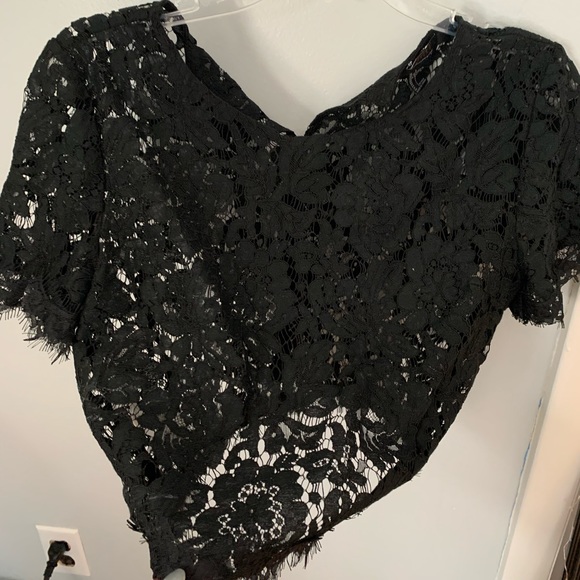 Laced crop top - Picture 2 of 2